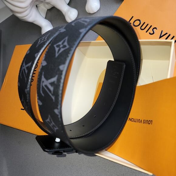 Louis Vuitton LV Initiales 40mm Matte Black Men's Belt Authentic in Box … - Picture 3 of 10